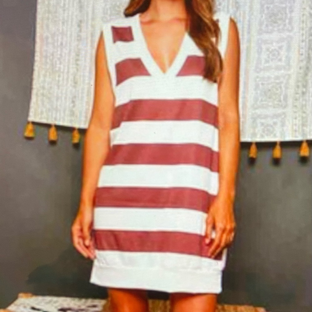 Vneck dress or coverup mocha and white